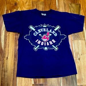 Vintage 1990’s Men’s Reebok Cleveland Indians Baseball Shirt Size Medium
